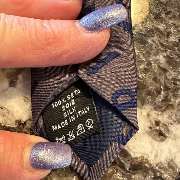 VERSACE TIE - Picture 6 of 7